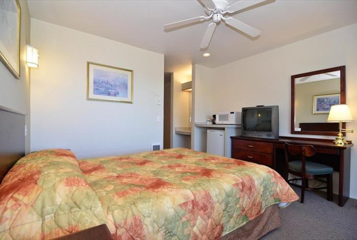 Travelodge By Wyndham Depoe Bay Habitación foto